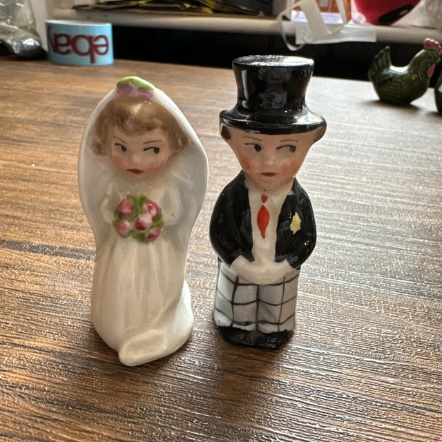 VINTAGE BRIDE AND Groom Wedding Salt & Pepper Pots Shakers Ceramic