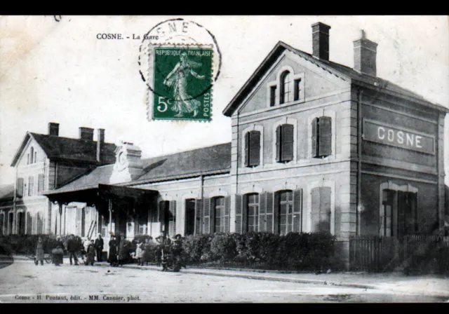 COSNE-SUR-LOIRE (58) STATION animated in 1907