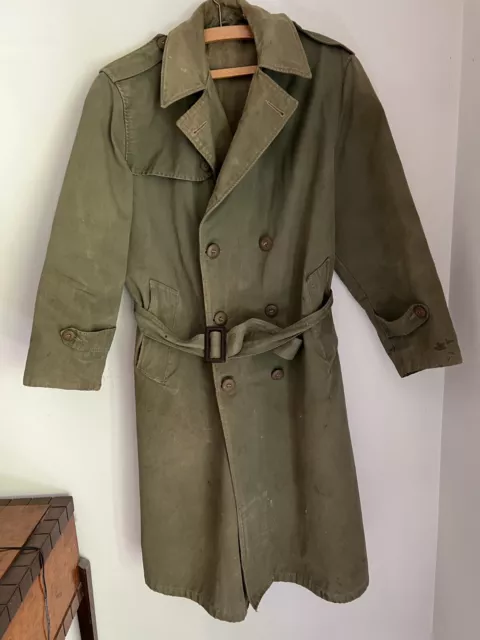 Militaria : ancien manteau trench coat militaire Indochine