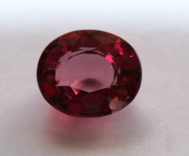 1,68 ct Superbe Grenat Malaya