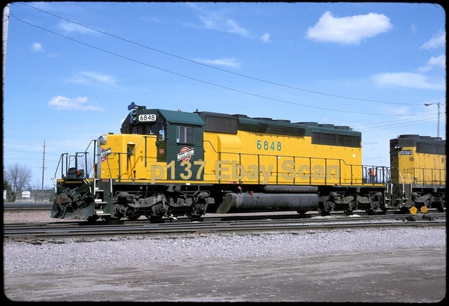 CNW Chicago & North Western 6848 Late Era Paint ORIGINAL 1995 Kodachrome Slide