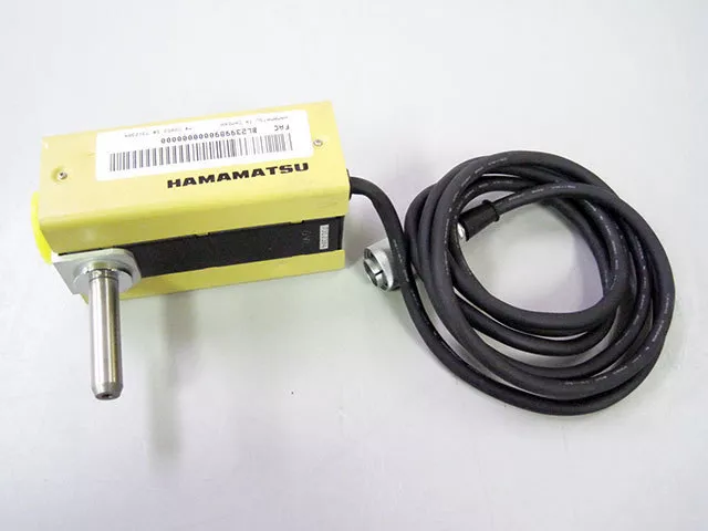 Hamamatsu C2052 Camera C-2052 Microscope