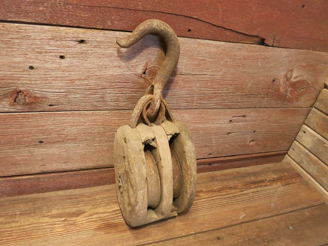 Vintage Wood/Metal Hook Barn Pulley Industrial Steampunk Barn Tool - AS FOUND!
