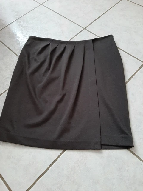 Jupe Fleurie Camaïeu Taille 40 - Motif Floral Sur Fond Noir, Occasion Très Bon état