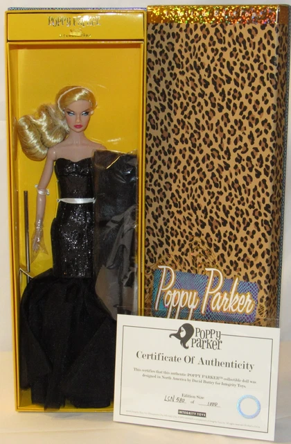 LOUNGE SIREN POPPY Parker 2021 IFDC Convention NRFB Integrity Toys