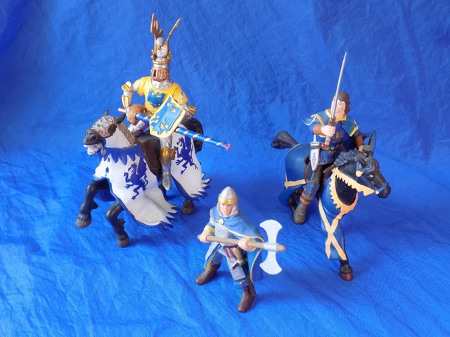 PAPO Knight Lot w/ 2 Horses Yellow Knight Musketeer Palace Guard 2000 VGC