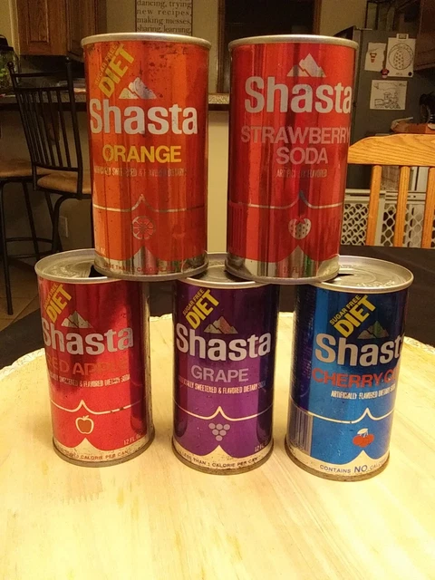 5) Vintage Straight Steel Shasta Soda Cans
