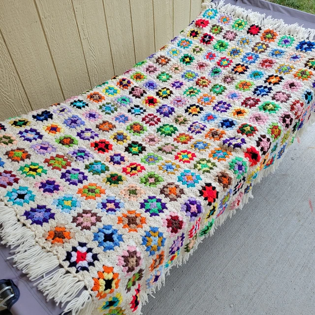 VINTAGE CROCHET GRANNY Square Afghan Blanket Throw Handmade 60" x 65