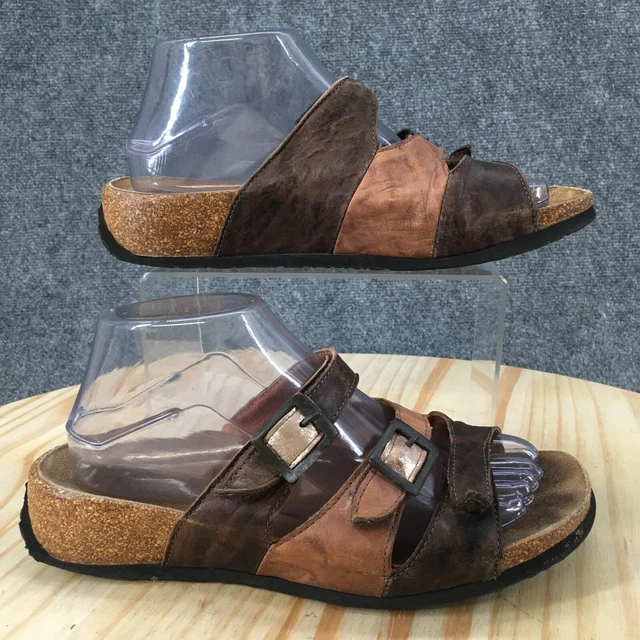 Think! Sandals Womens 39 Slide Flats Brown Leather Buckle Strap Casual Open Toe