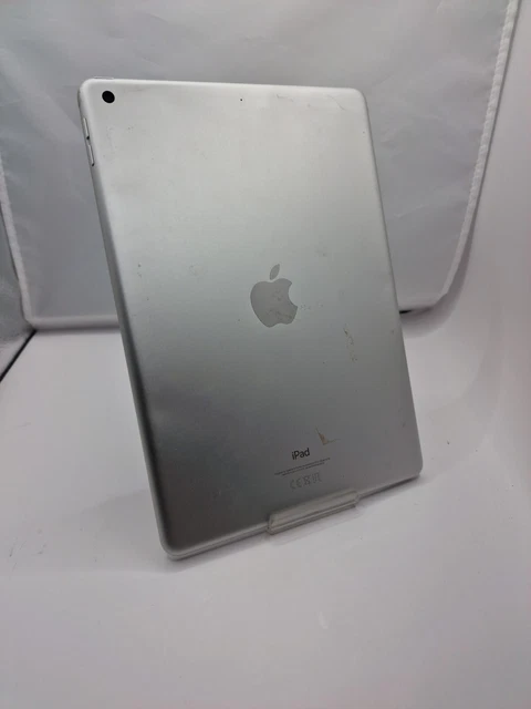 Apple iPad 7th Gen. 32GB, Wi-Fi, 10.2 in - Silver SPARES OR REPAIRS