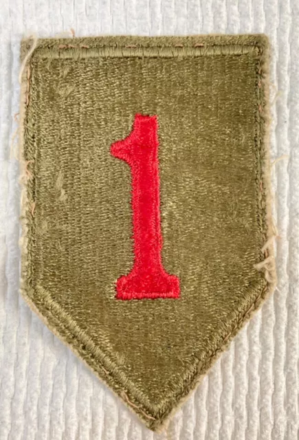 Original WW2 US Army Shoulder Patch, 1st Infantry Division, White Back, Cut Edge