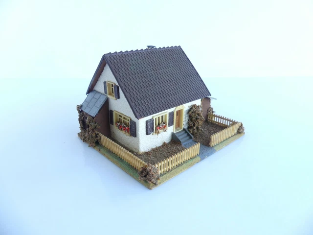 Faller Vintage 272 Maquette Montee Maison Individuelle Avec Garage Colle