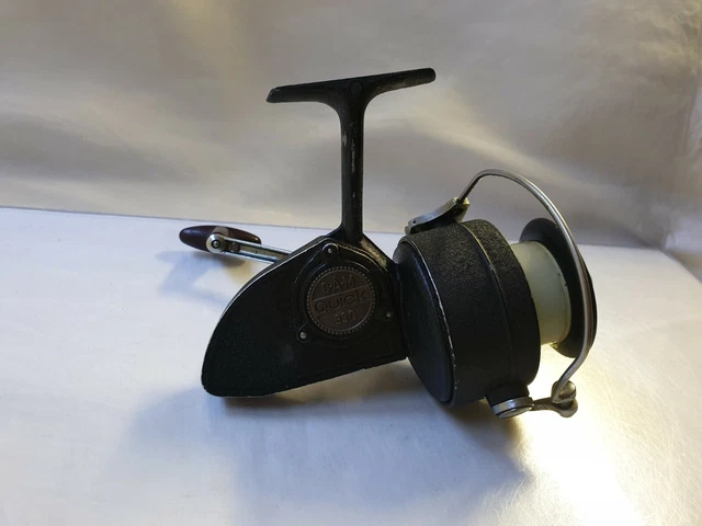 Moulinet de pêche vintage DAM Quick 330 spinning fabriqué en