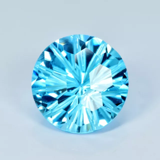 Superbe Topaze bleue du Brésil, taille diamant/7,35 carats (vidéo sur demande)