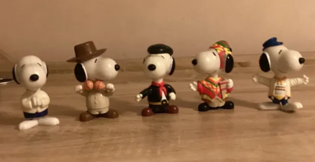 5 x Vintage McDonalds Happy Meal Snoopy Round The World Toys 1999 inch. Peruvian