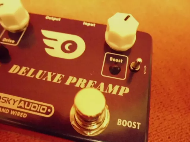 Gitarren - Effektpedal , " DELUXE PREAMP " , von Mosky Audio . 3