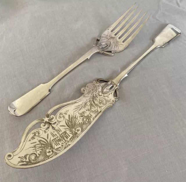 A Pair of Good Quality Silver Plated Fish Servers c.1880, Elkington & Co (F3177)