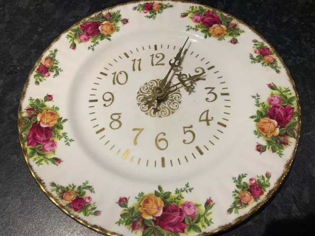 Royal Albert Old Country Roses Beautiful Wall Clock