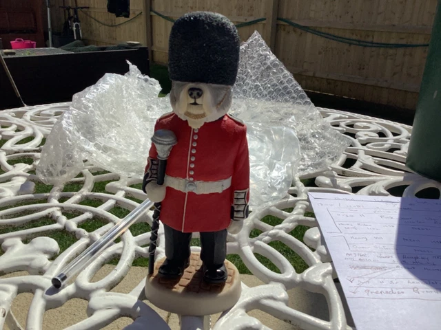 English SHEEPDOG Grenadier guard