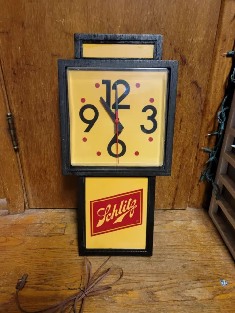 Schlitz beer sign clock VTG bar 1982 for parts or repair mancave