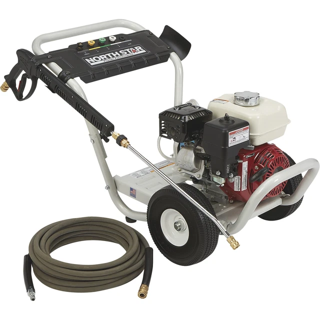NorthStar Gas Cold Water Pressure Washer - 3300 PSI, 2.5 GPM, Aircraft-Grade