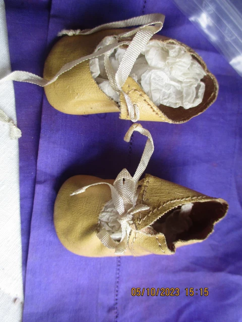 chaussures poupée peau/cuir ancienne taille O