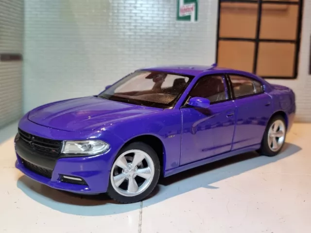 Dodge Charger V8 R/T 2016 Purple Welly Detailed Diecast LGB 1:24 Scale Model Car