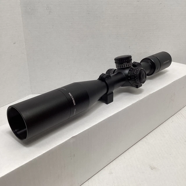 VORTEX VIPER PST Gen II 315X44mm Riflescope Vortex EBR2C MOA Reticle