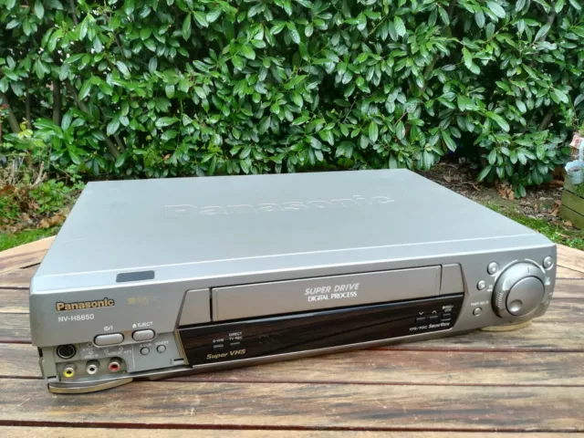 PANASONIC NV-HS850 SUPER VHS HIGH-END Videorecorder HiFi-STEREO - SUPER DRIVE