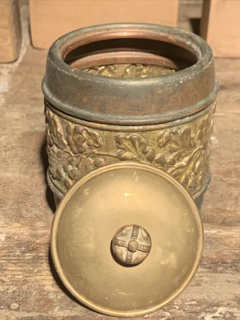 Vintage Copper And Brass Lidded Pot Linton England Oak Leaves Acorns Crown 2