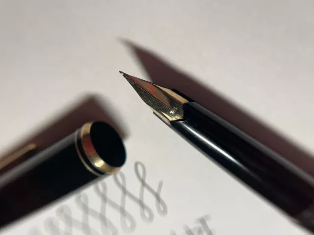 Fountain Pen MontBlanc 221, 14k gold nib EF.