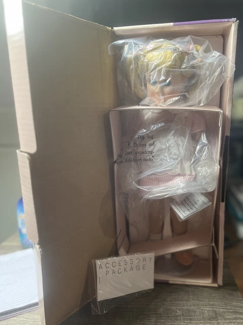 Chatty Cathy Danbury Mint The Talking Doll Porcelain 17.5" 2001 New in Box