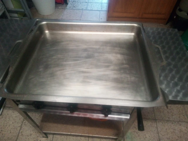 Edelstahl Gasgrill mit Bratschale