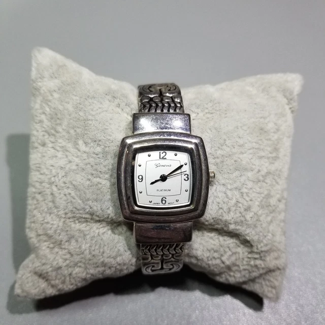 Geneva Platinum Ladies 25mm Bracelet Bangle Watch Engraved Design Silver Analog