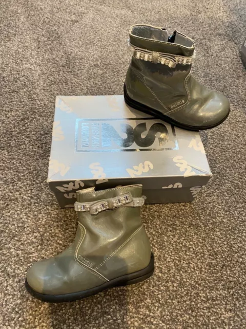 Step2wo boots outlet