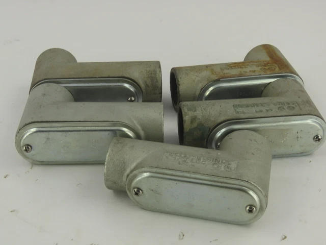 Crouse-Hinds 1 1/2 LB57 T Lot of 5 With Lids Iron Conduit Condulet Body Fitting