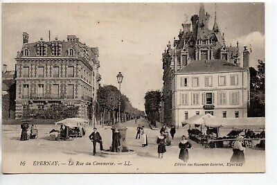 EPERNAY - Marne - CPA 51 - Commerces - marché rue du commerce -