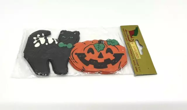 Vintage Inspired Halloween Paper Garland Decoration Black Cat and Pumpkin