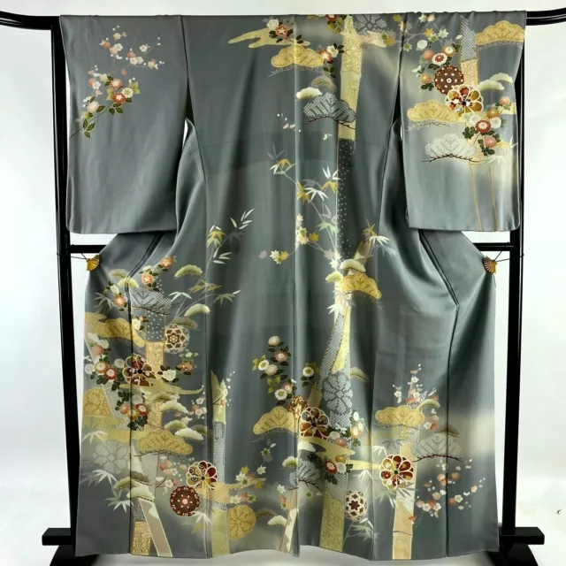 Japanese kimono  "HOUMONGI",Gold leaf, Pine/Bamboo/Plum, Crepe,  L5' 4"..3098