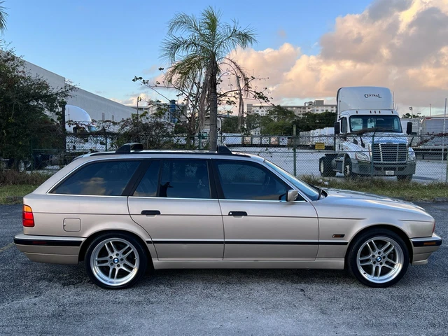 1995 BMW 5-Series 2