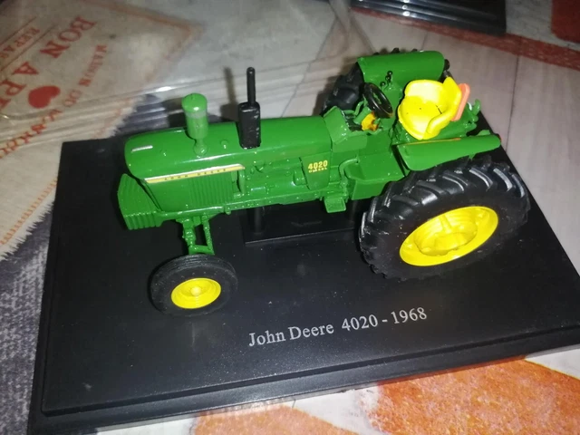 Tracteur 1/43 universal Hobbies : JOHN DEERE 4020 1968