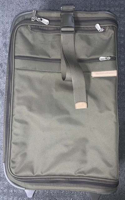 BRIGGS & RILEY Baseline Carry On Upright 2-wheel Luggage Bag 22