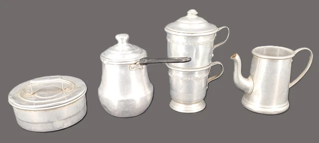 LOT D UNE Dinette En Plastique 1950 EUR 9,90 - FR
