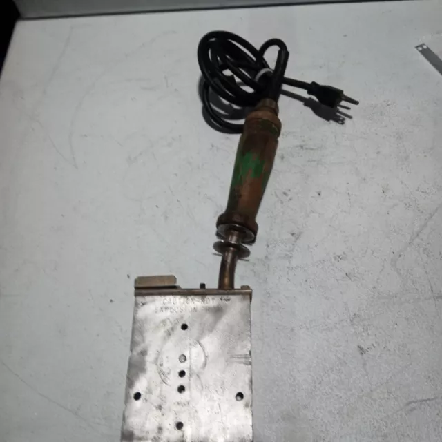 McElroy Plastic Pipe Fusion Iron Plate Heater 800W 120 VAC MMI-214501 TOOL ONLY McElroy Plastic Pipe Fusion Iron Plate Heater 800W 120 VAC MMI-214501 TOOL ONLY