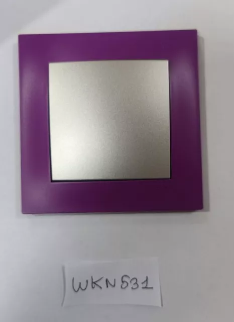 Hager Kallysta WKN531 - Plaque pop violet  + Doigt TITANE