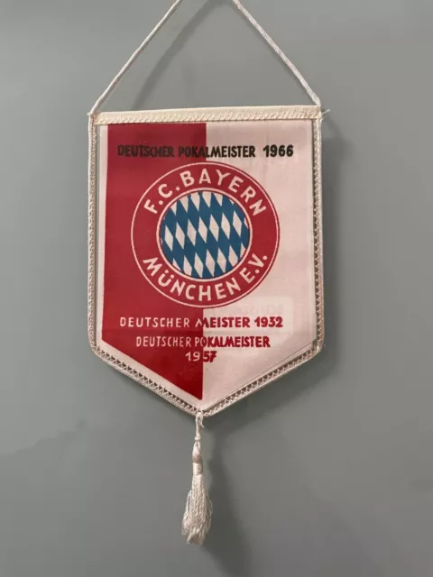 Sehr seltener Alter  Wimpel  FC Bayern München   Pennant  Football Fußball FIFA