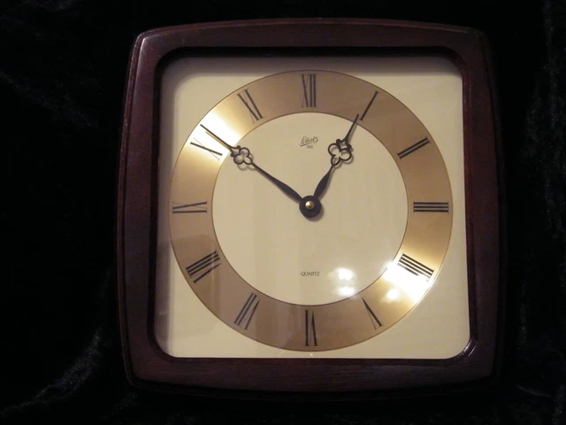 Rarität Sehr schöne seltene alte Quartz Wanduhr von Schatz made in Germany