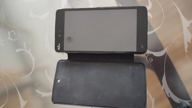 lot de téléphone pour pièces wiko (2) un huawei