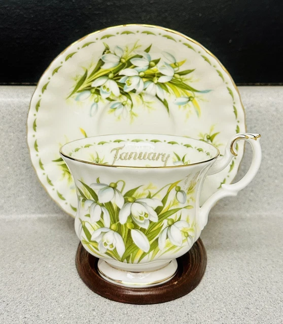 Vtg. Royal Albert China Tea Cup & Saucer Flower of the Month January Snowdrops