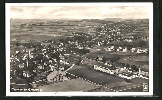 AK Cranzahl i. Erzgeb., Totalansicht aus der Vogelschau, Fliegeraufnahme 1935